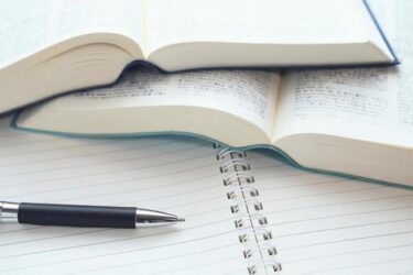 【定価で買うのはもったいない！】賢い大学生の教科書入手方法　５選！